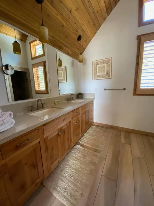 Familyfuncabin Tahoma المظهر الخارجي الصورة